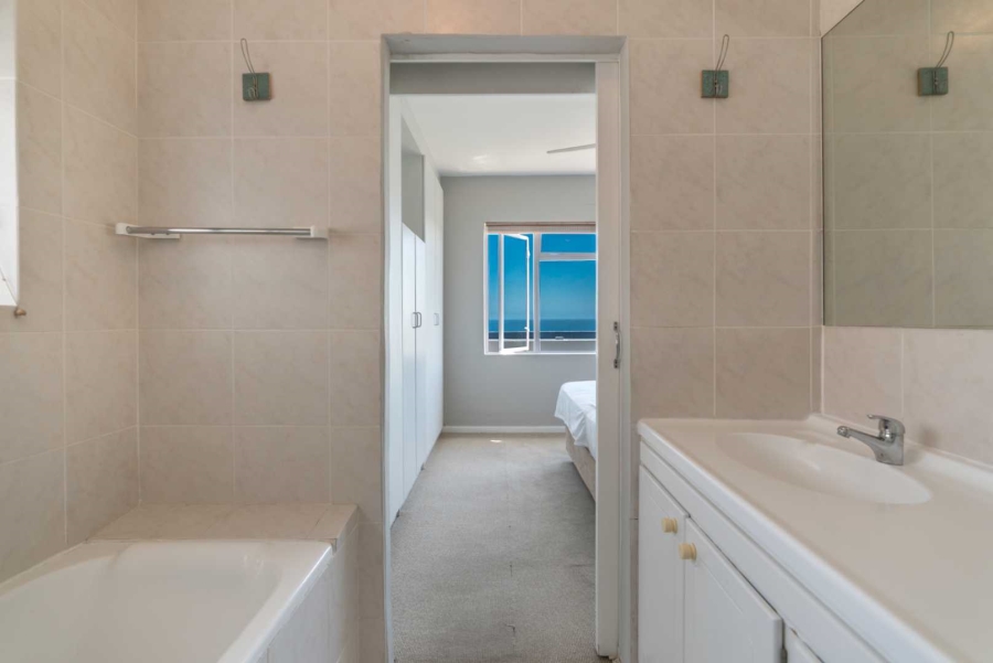 2 Bedroom Property for Sale in Sea Point Western Cape